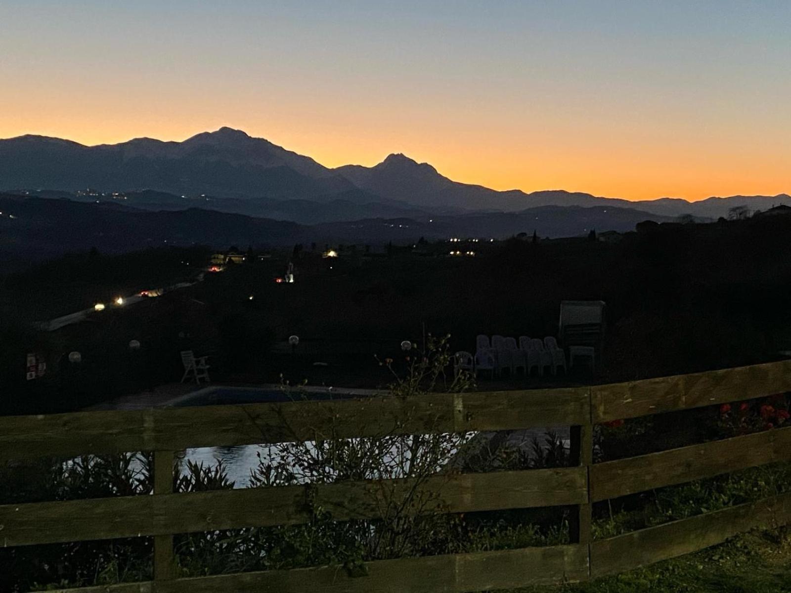 Il Podere Degli Asinelli Città Sant'Angelo Exterior foto